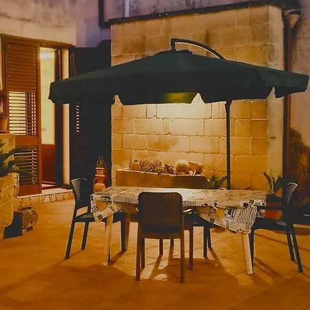 アパート La Casa Nel Borgo アカイア