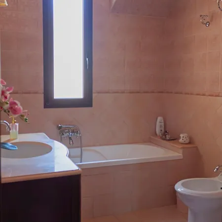 La Casa Nel Borgo דירה אקאיה